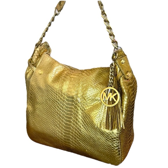 Michael Kors Handbags - 𝙈𝙞𝙘𝙝𝙖𝙚𝙡 𝙆𝙤𝙧𝙨 - Gold Metallic
Python Embossed Crossbody Shoulder Bag